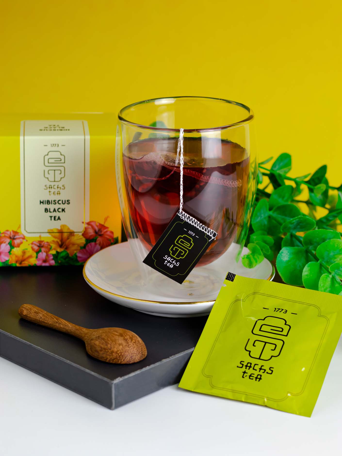 Hibiscus black tea cup