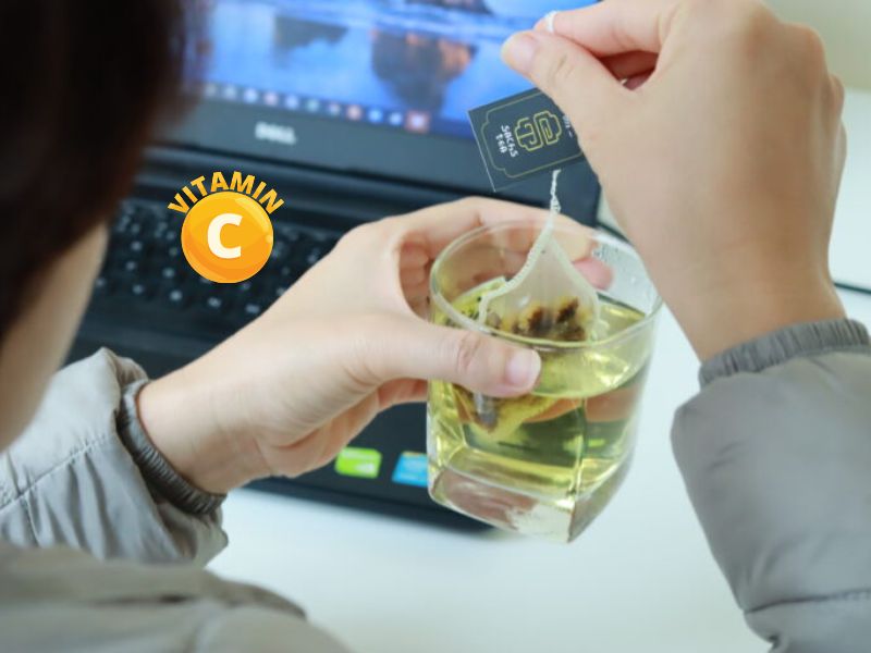 Trà thảo mộc đều chứa một hàm lượng Vitamin C