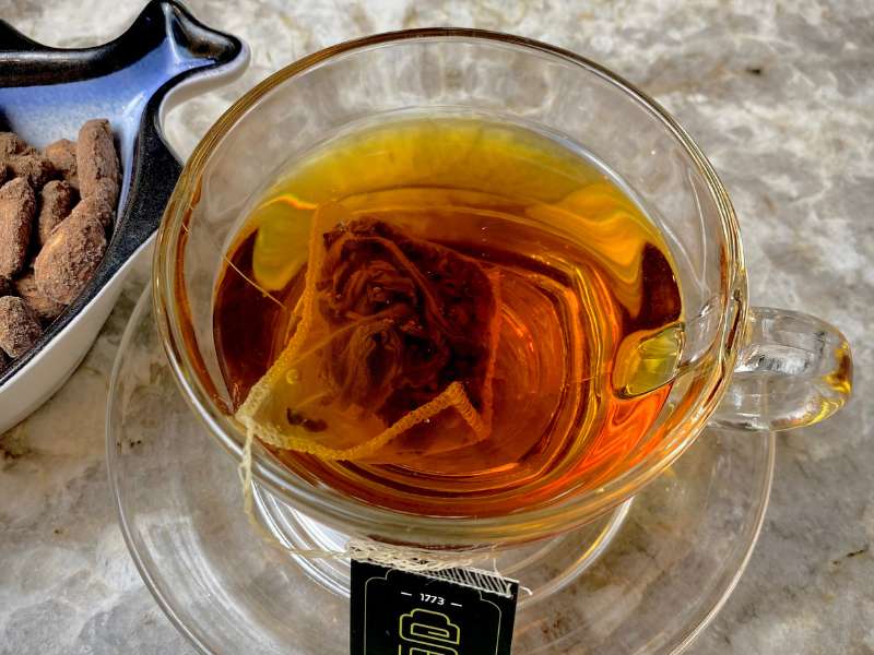 Kombucha có thể được thưởng thức trực tiếp hoặc được kết hợp vào các loại nước trái cây